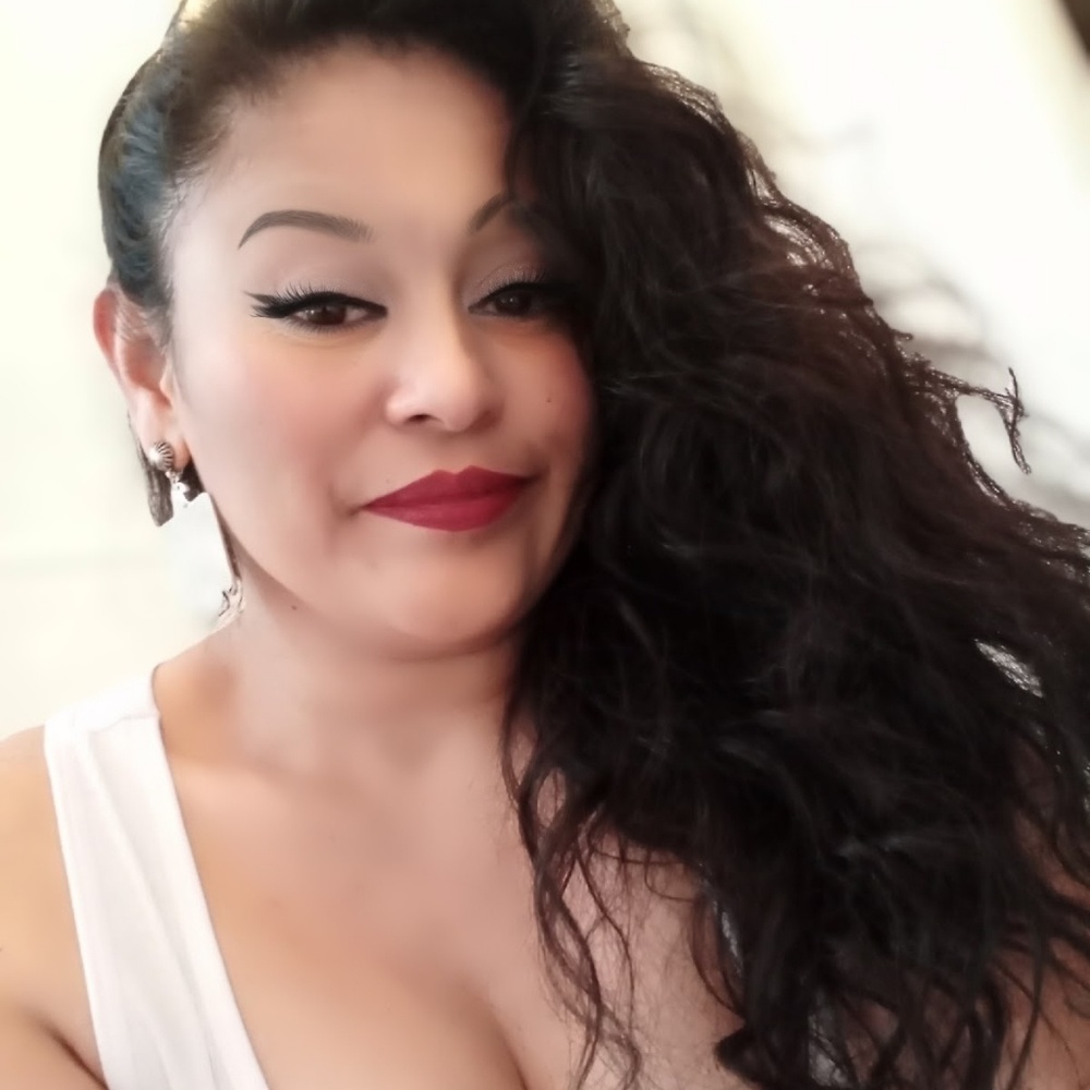 Meet your Posher, Adriana
